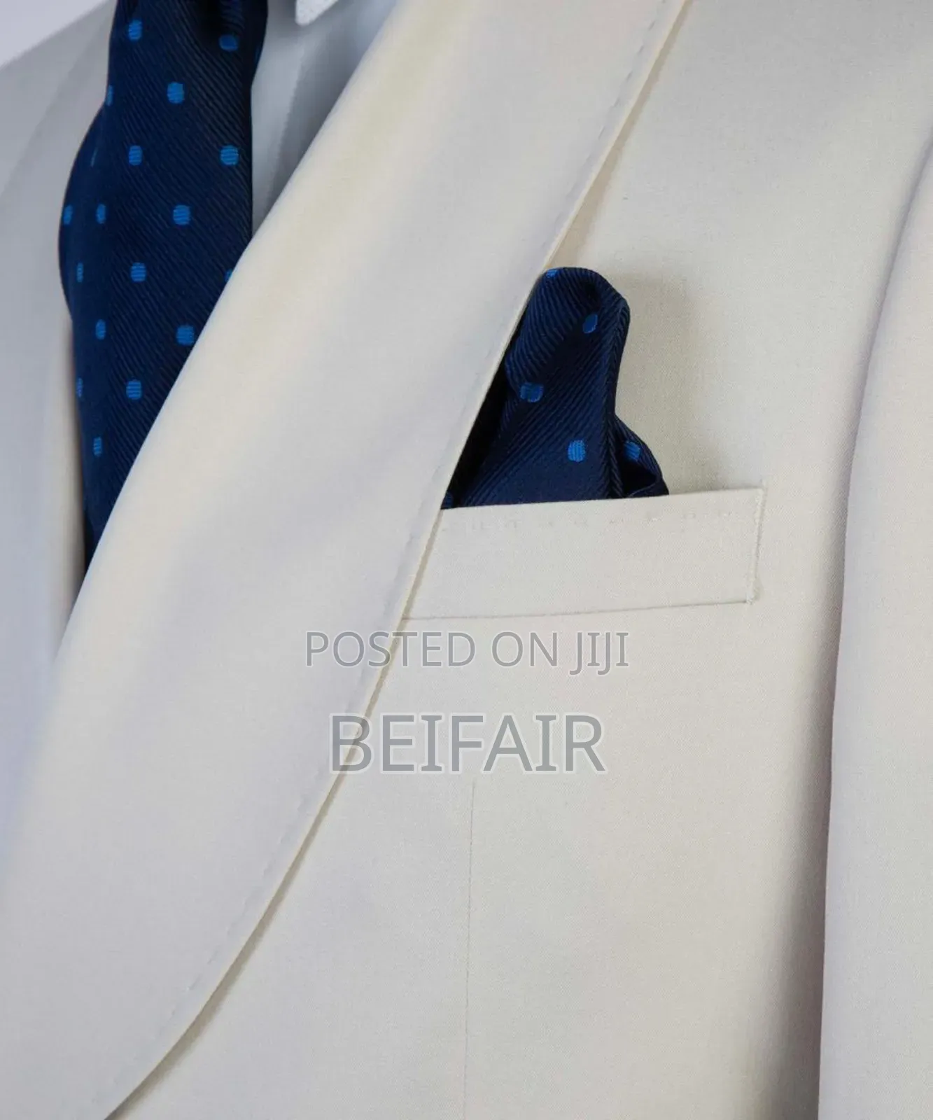 Full Off-White Double Buttons Suit