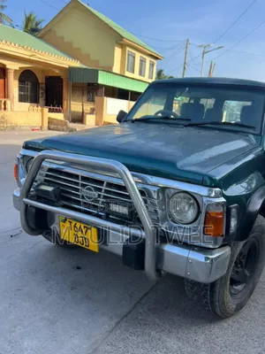 Nissan Patrol 2001 Gray