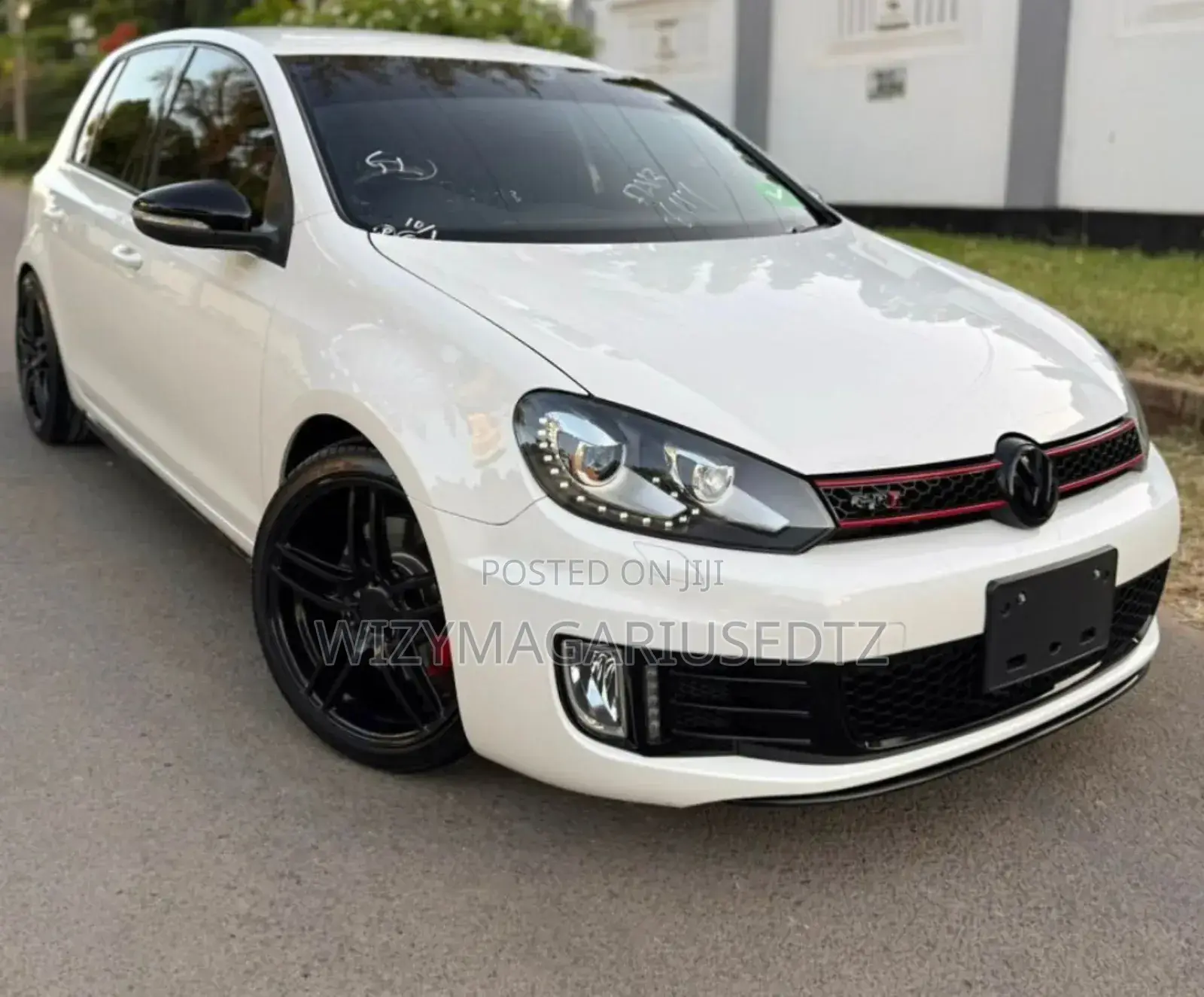 Volkswagen Golf 2011 Off white