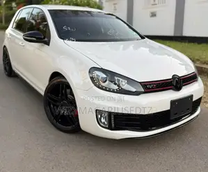 Volkswagen Golf 2011 Off white