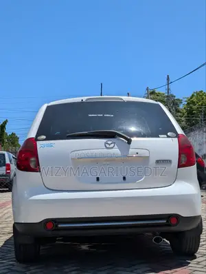 Mazda Verisa 2008 Off white