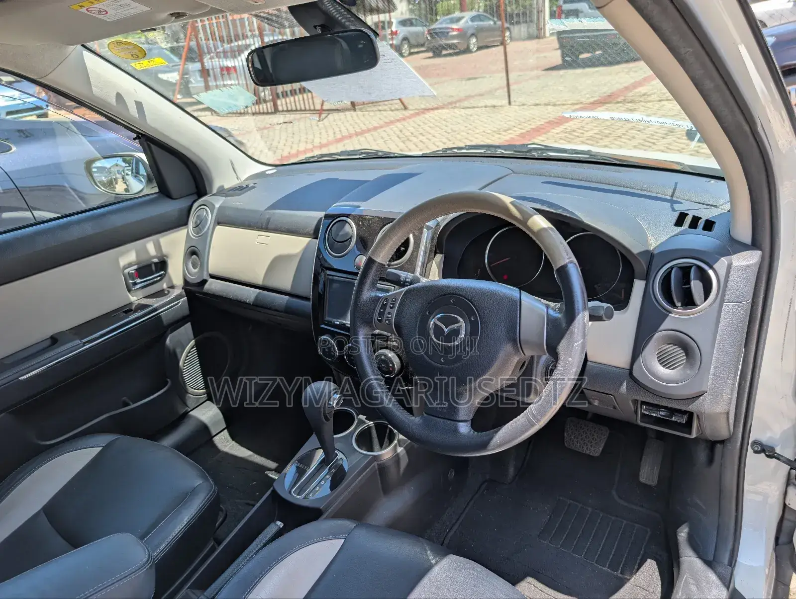 Mazda Verisa 2008 Off white