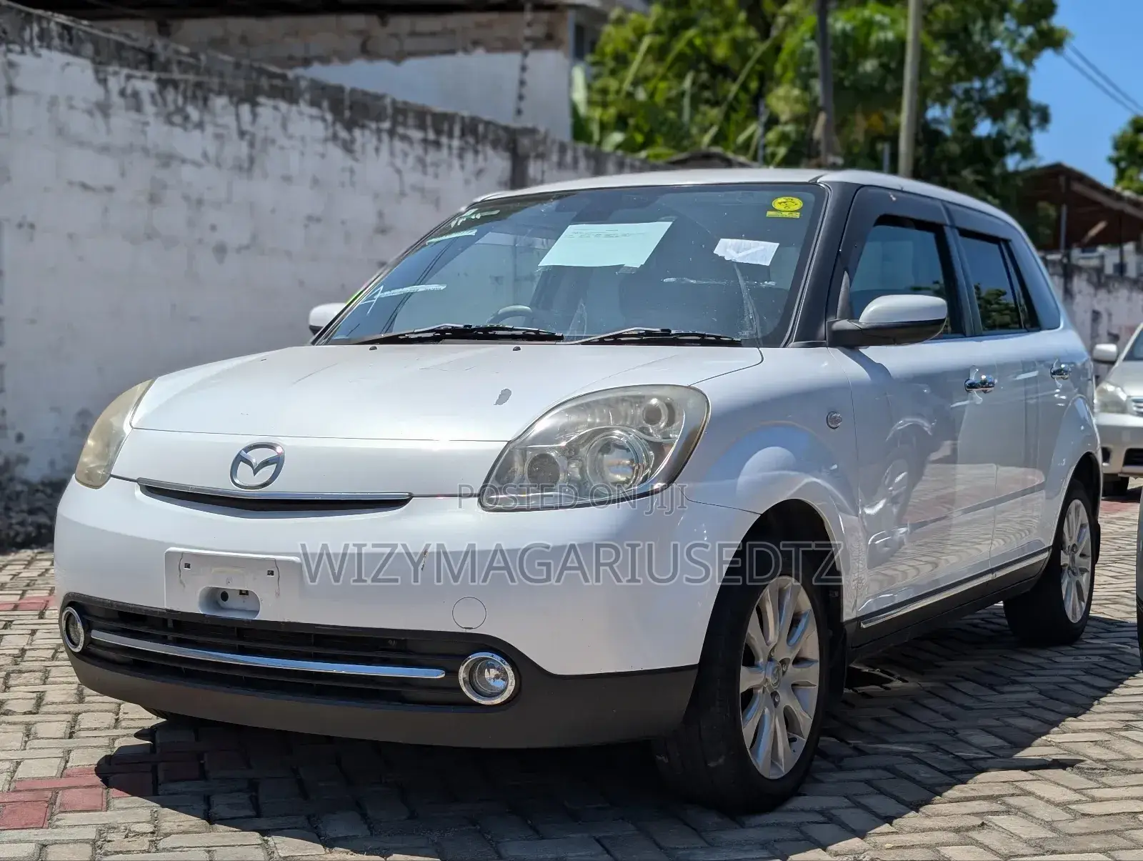 Mazda Verisa 2008 Off white