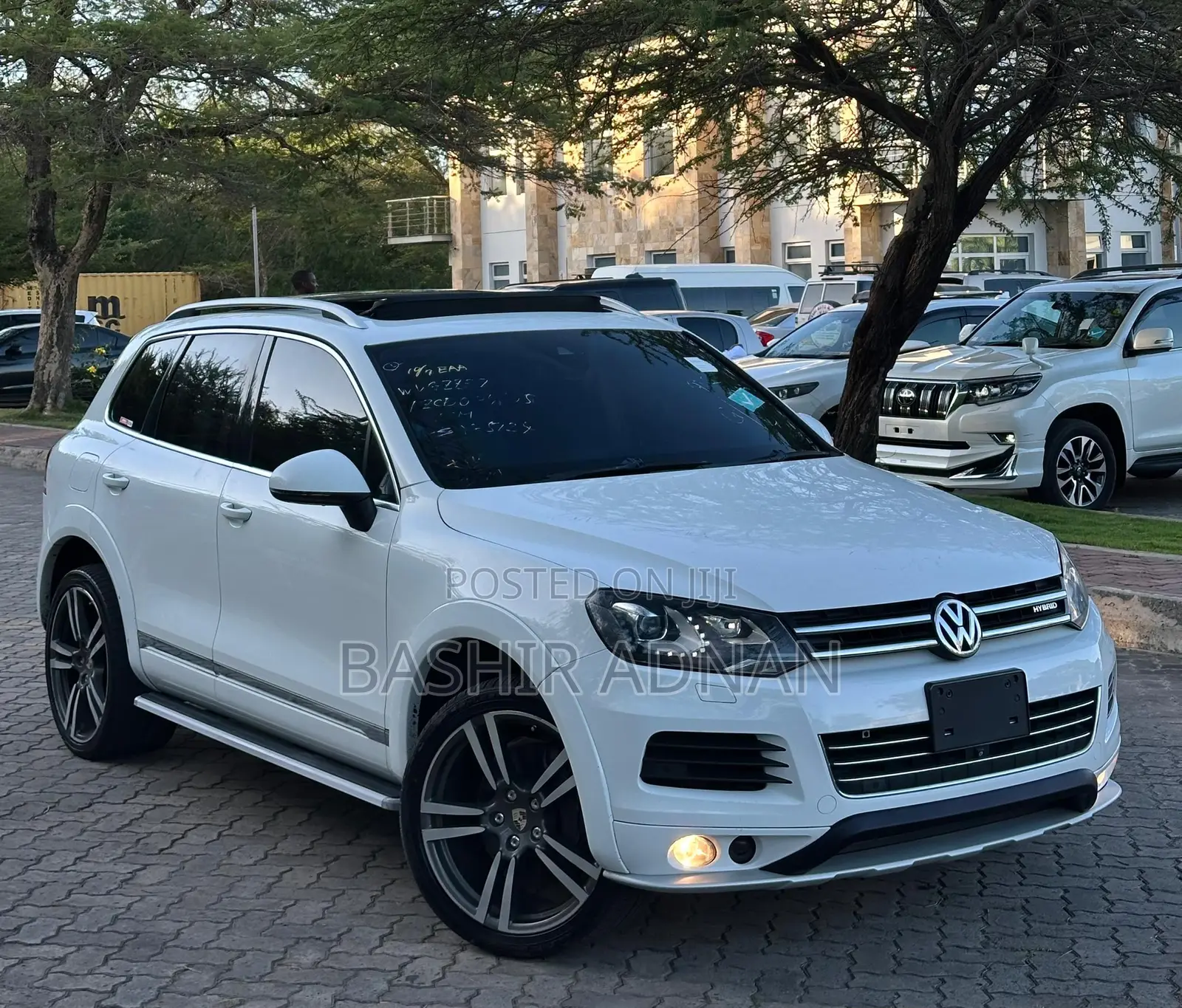 Volkswagen Touareg Hybrid 2012 White