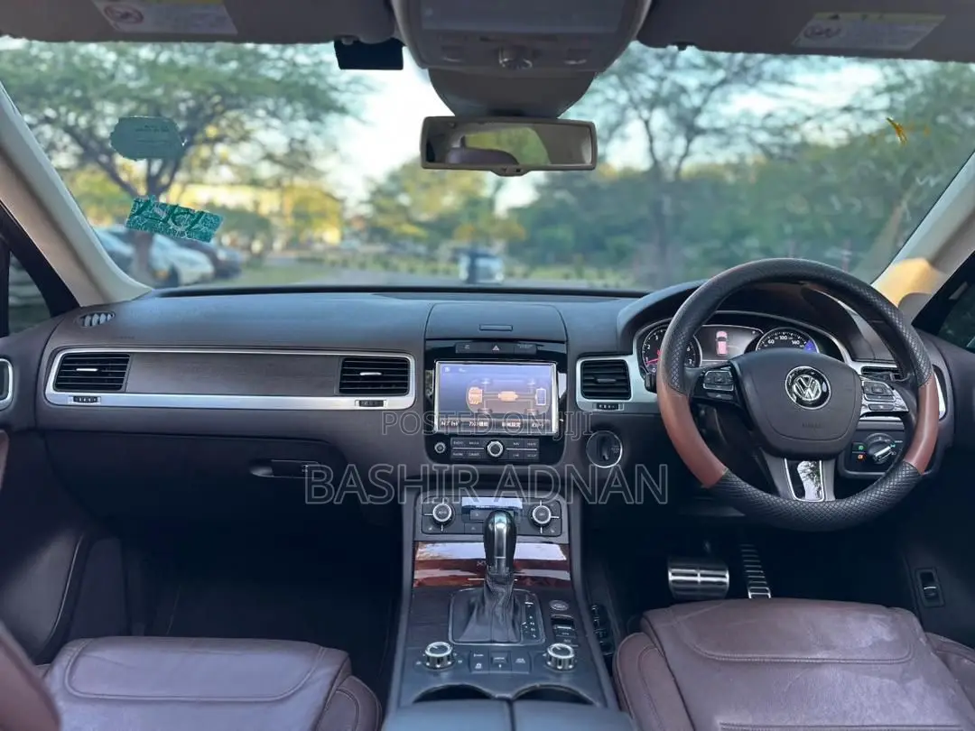 Volkswagen Touareg Hybrid 2012 White