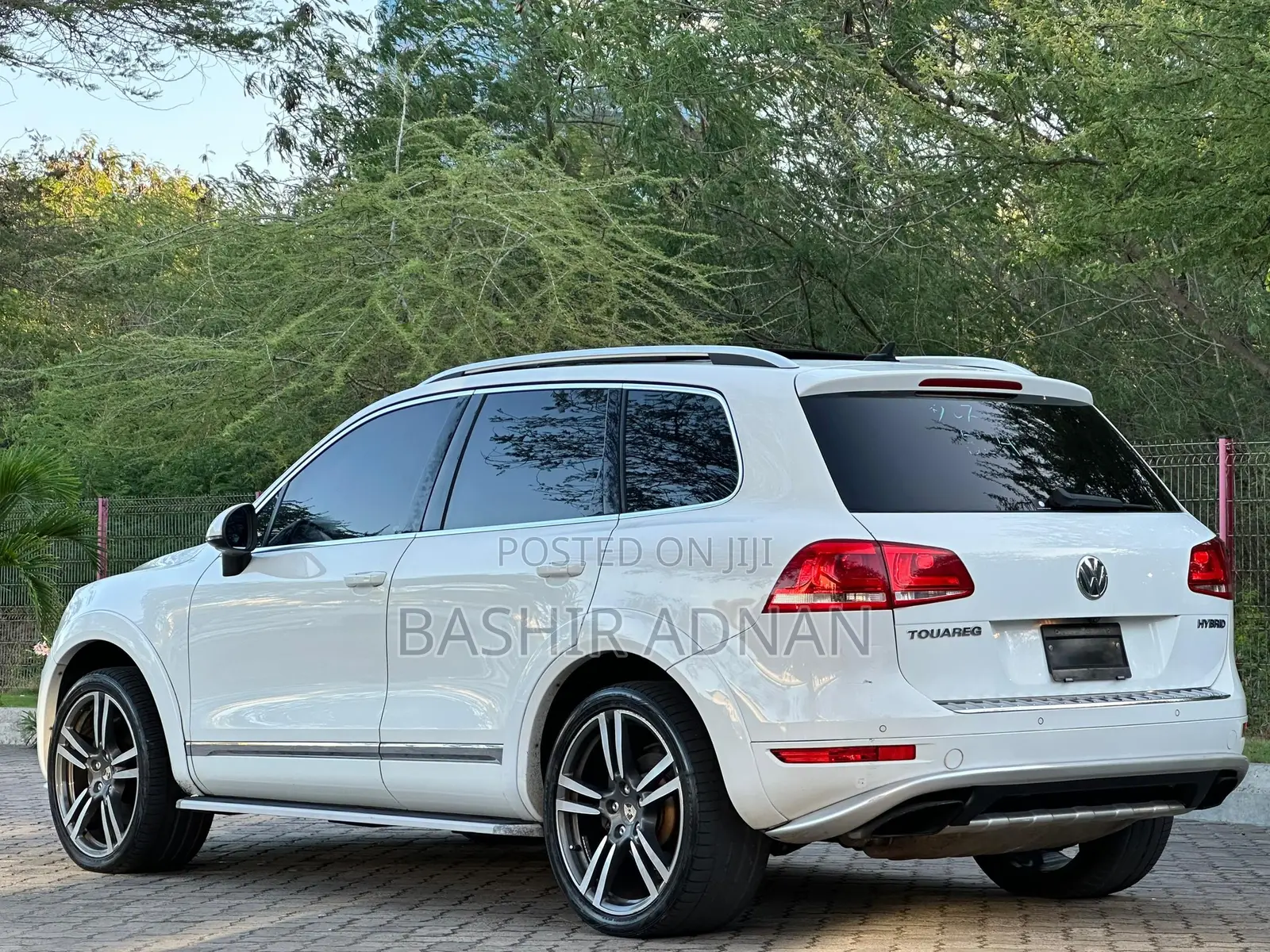 Volkswagen Touareg Hybrid 2012 White