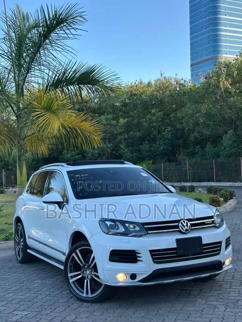 Volkswagen Touareg Hybrid 2012 White