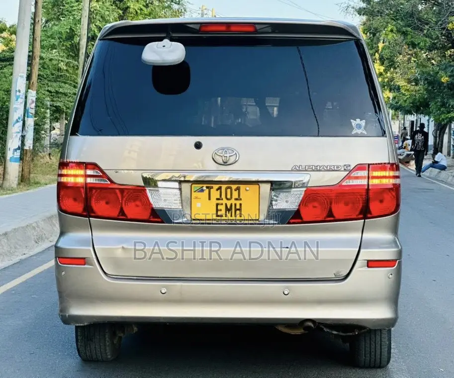 Toyota Alphard 2.4 Petrol FWD 2006 Gray