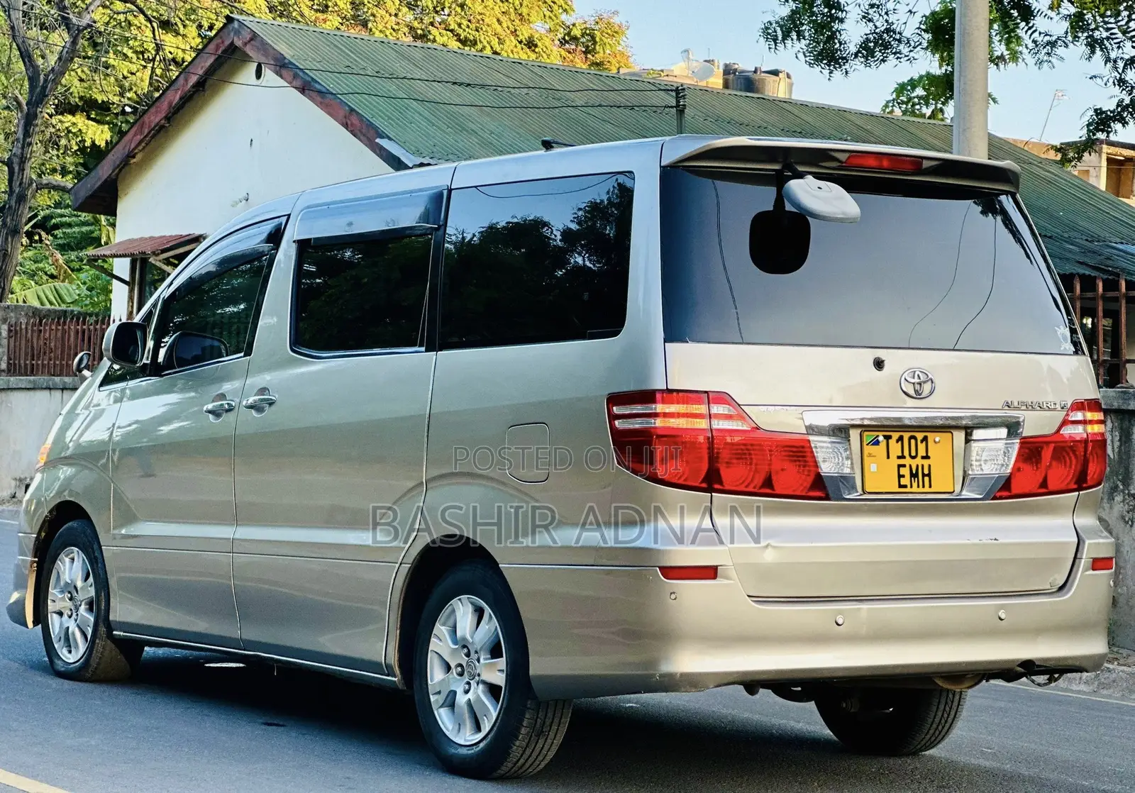 Toyota Alphard 2.4 Petrol FWD 2006 Gray