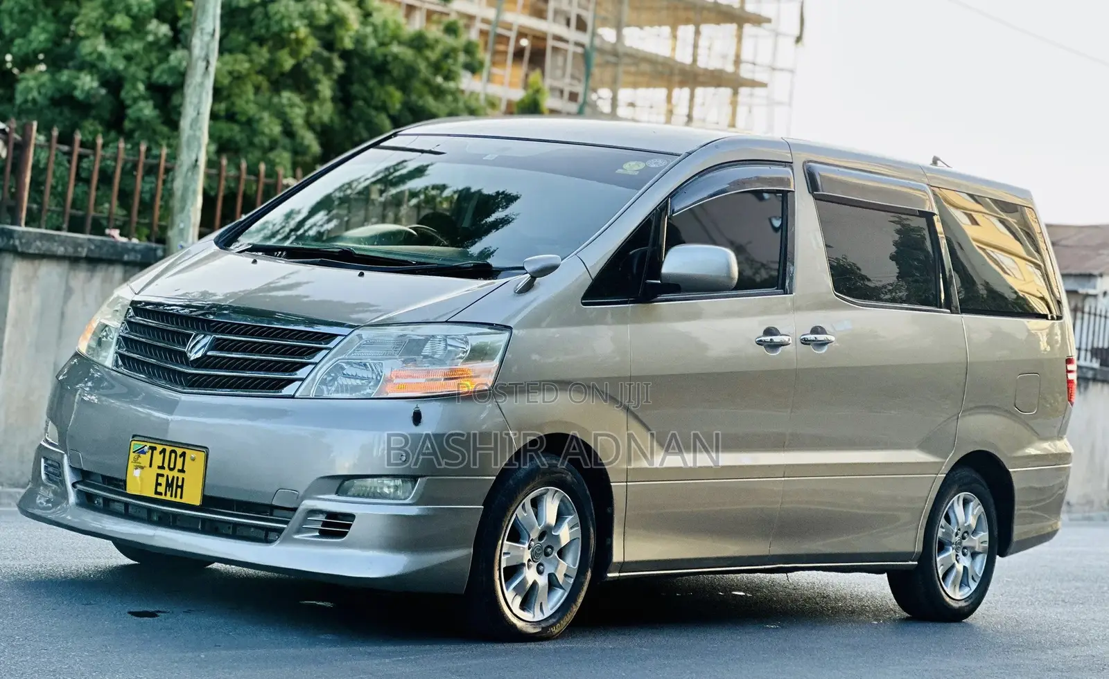 Toyota Alphard 2.4 Petrol FWD 2006 Gray