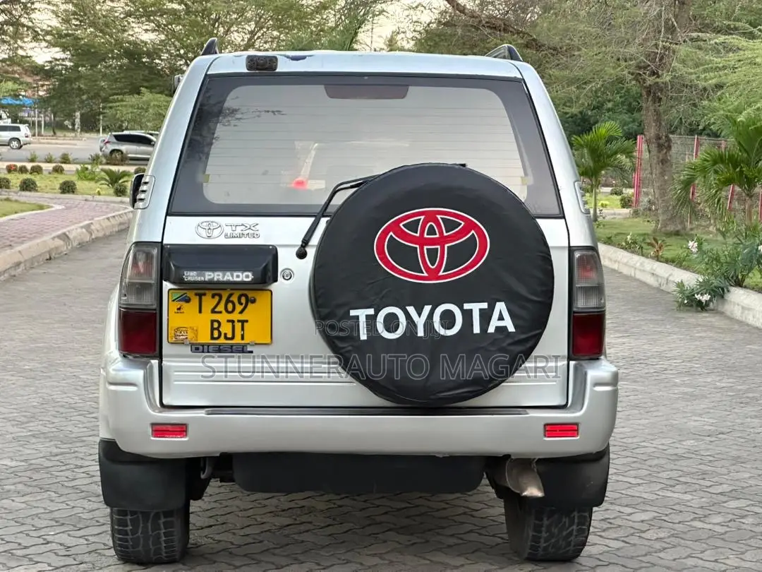 Toyota Land Cruiser Prado 2001 Gray