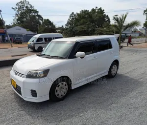 Toyota Corolla Rumion 2008 White