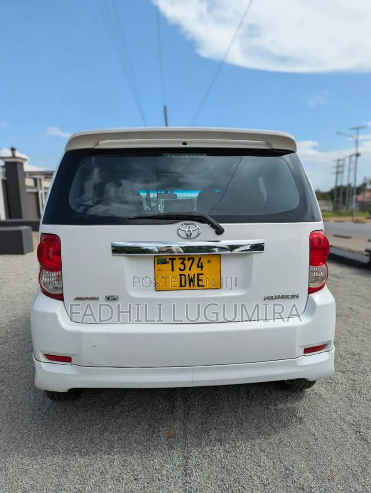Toyota Corolla Rumion 2008 White