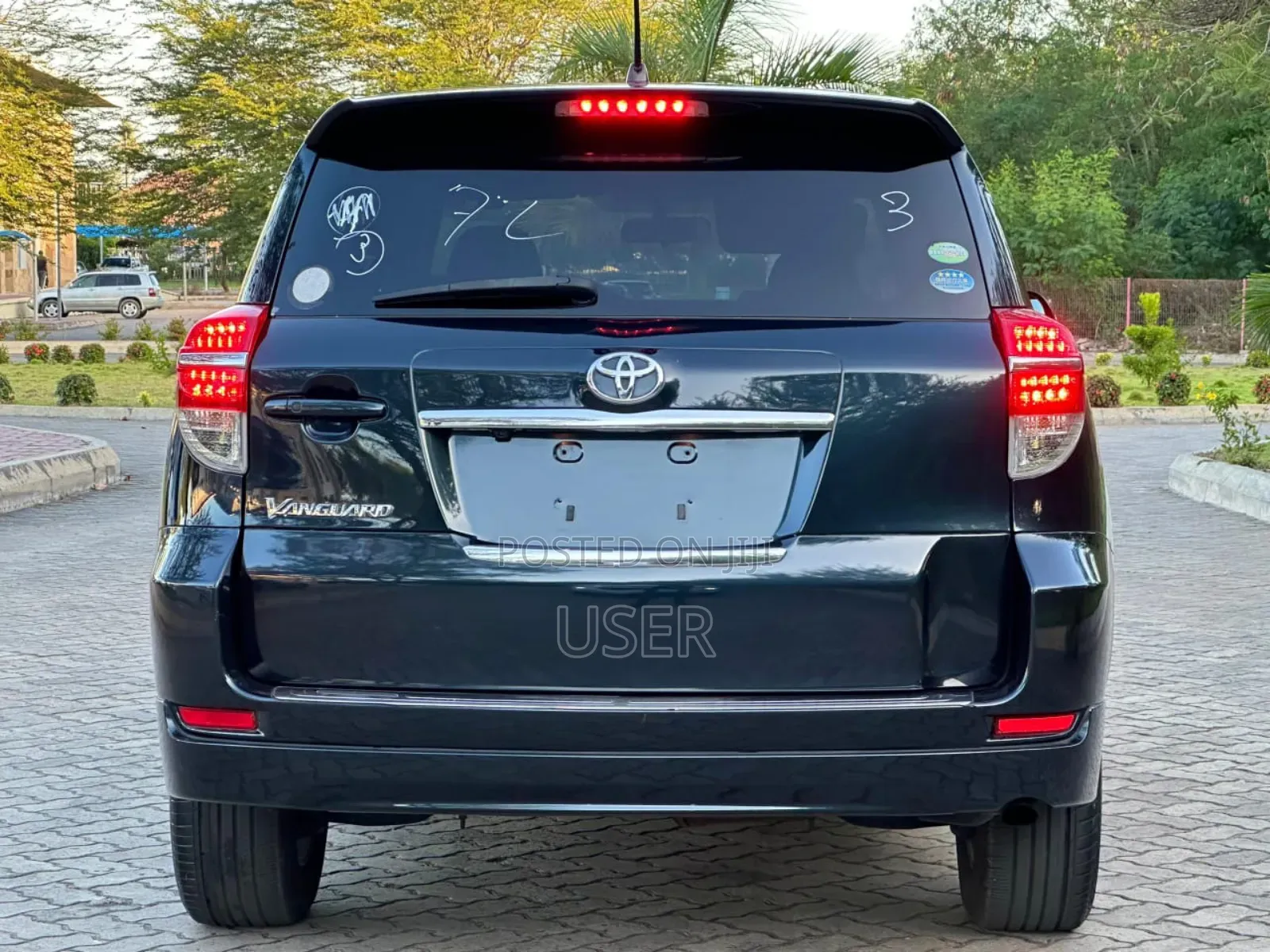 Toyota Vanguard 2010 Black