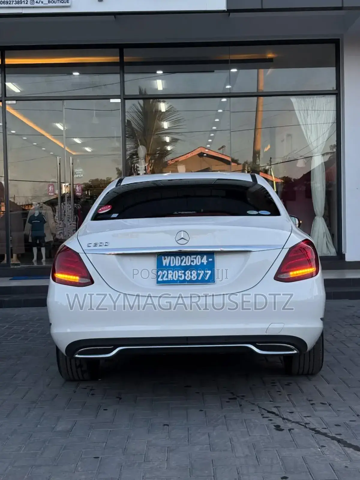 Mercedes-Benz C200 2015 Ivory