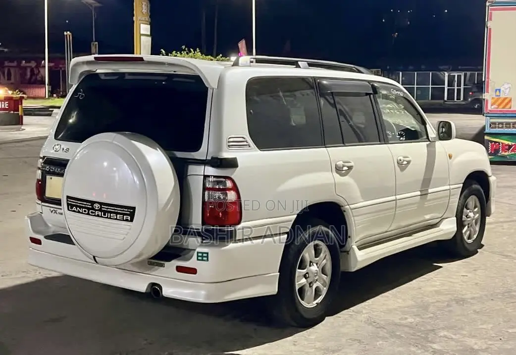 Toyota Land Cruiser 100 4.7 Executive 2006 White