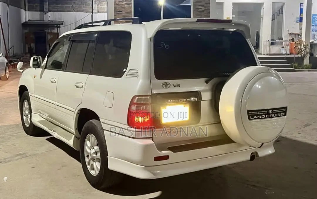 Toyota Land Cruiser 100 4.7 Executive 2006 White