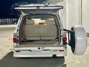 Toyota Land Cruiser 100 4.7 Executive 2006 White