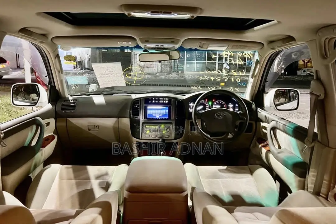 Toyota Land Cruiser 100 4.7 Executive 2006 White
