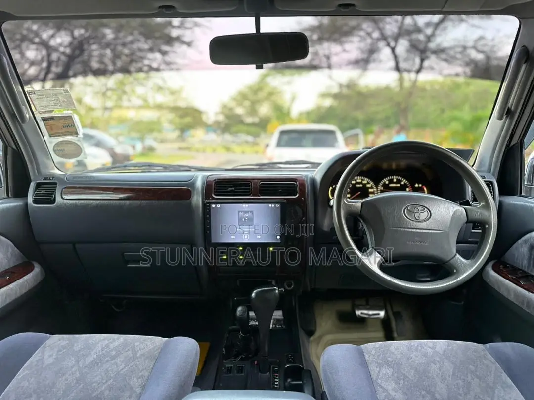 Toyota Land Cruiser Prado 2001 Gray