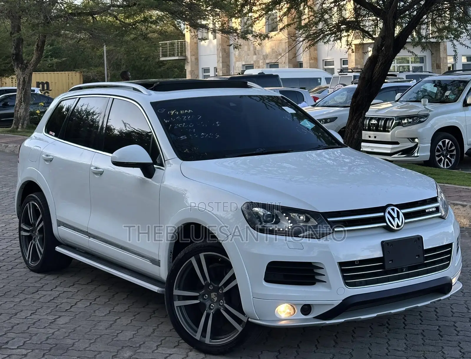Volkswagen Touareg 2013 White