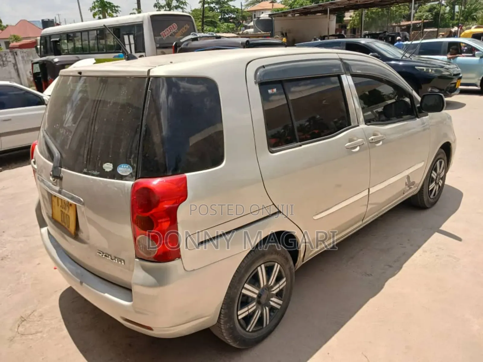 Toyota Raum 2008 Silver