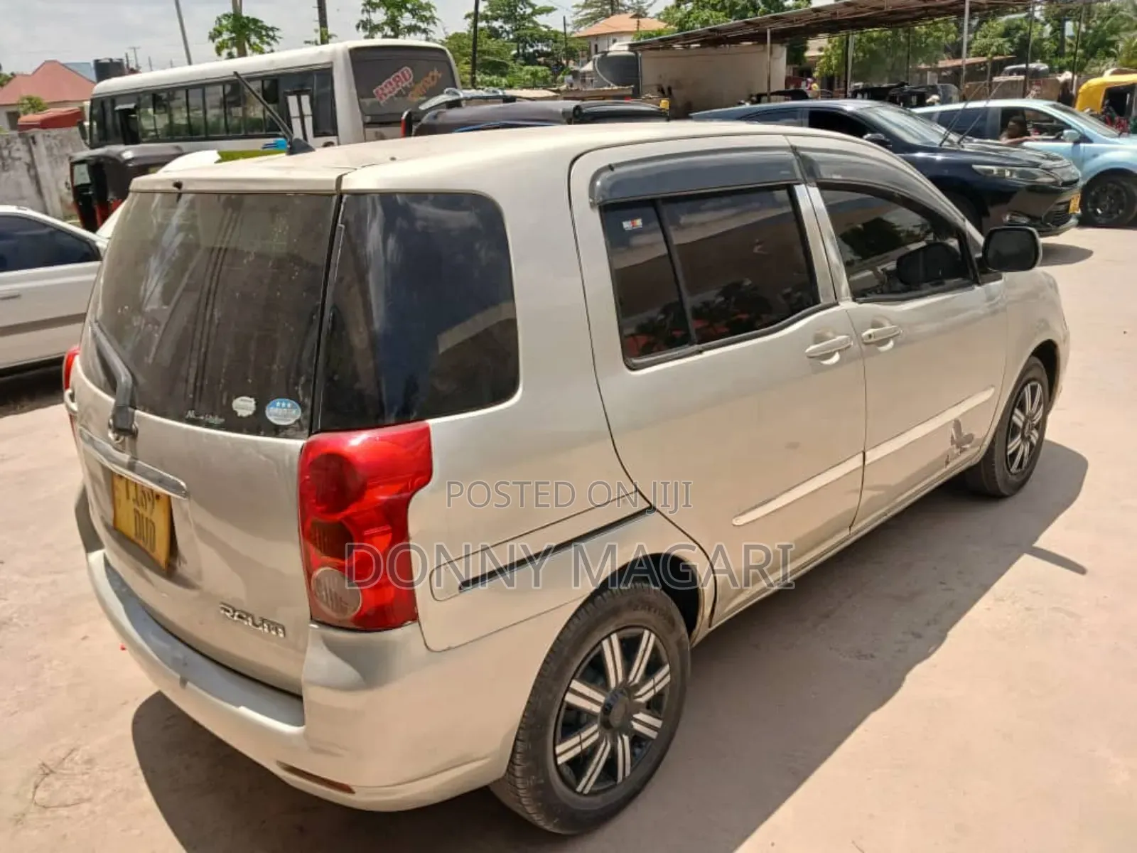 Toyota Raum 2008 Silver