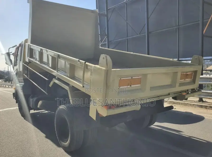 Mitsubishi Fuso Tipa Kaliiii 1996 Yellow