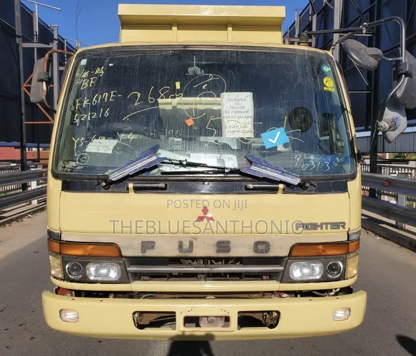 Mitsubishi Fuso Tipa Kaliiii 1996 Yellow