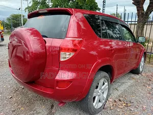 Toyota RAV4 2004 Red