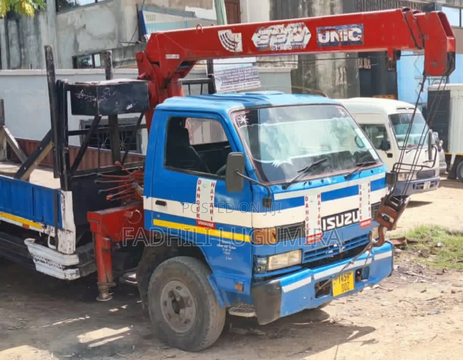 Isuzu Elf Inauzwa
