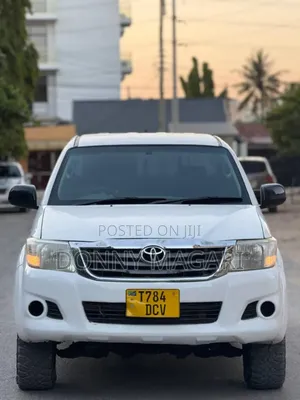 Toyota Hilux 2018 White