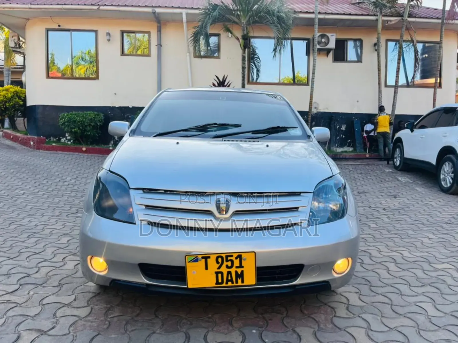 Toyota IST 2004 Silver