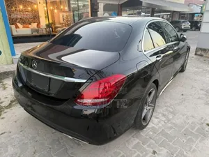 Mercedes-Benz C200 2015 Black