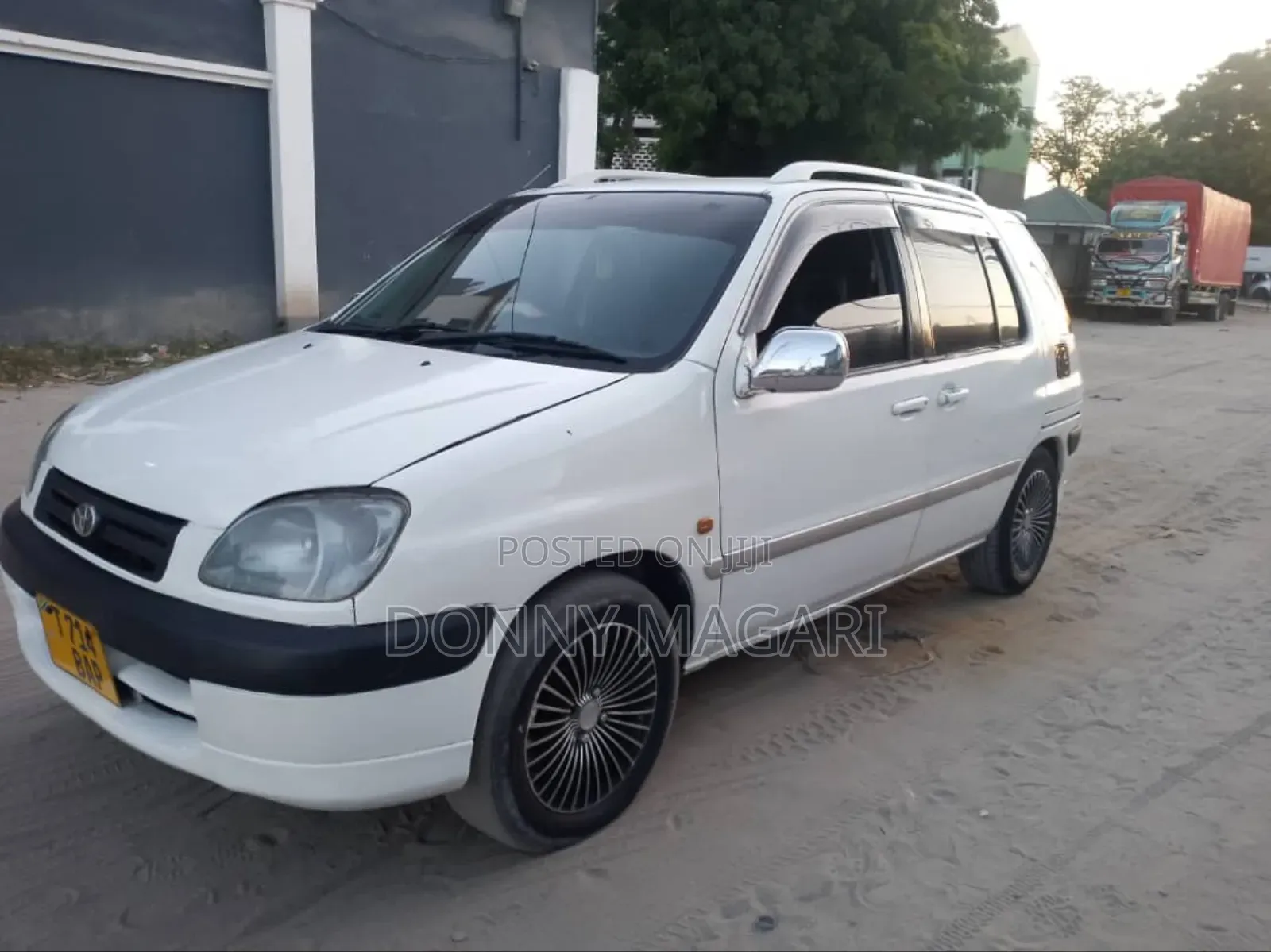 Toyota Raum 2004 White