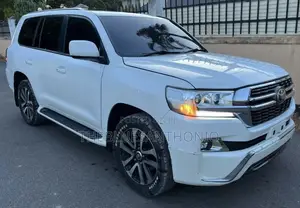 Toyota Land Cruiser 2009 White