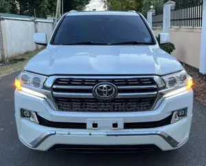 Toyota Land Cruiser 2009 White
