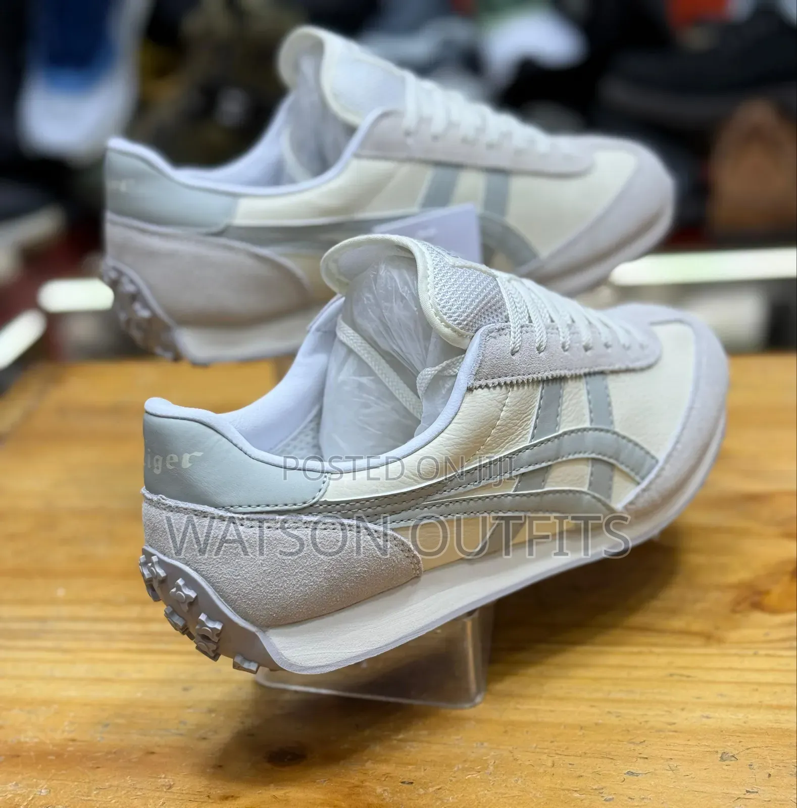 New Tiger Shoes Full Boxed
