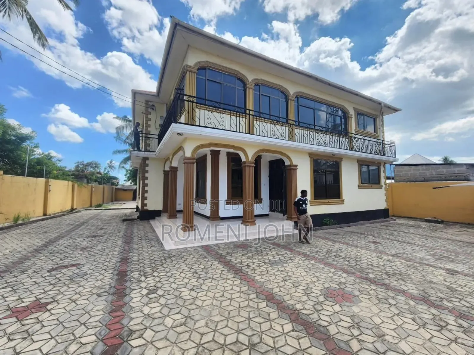 4bdrm Block of Flats in Tanzania Daresalaam, Ilala for rent