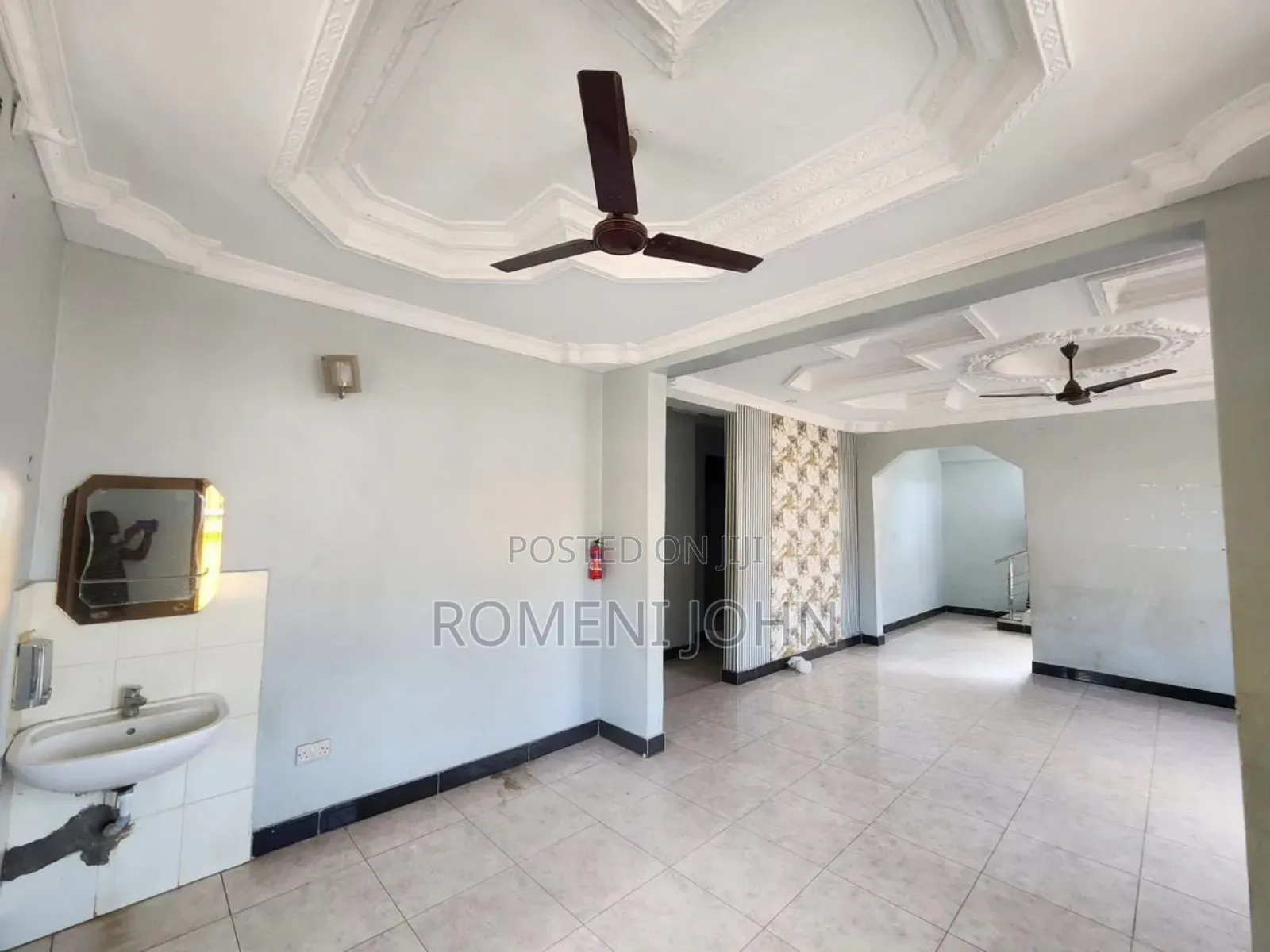 4bdrm Block of Flats in Tanzania Daresalaam, Ilala for rent