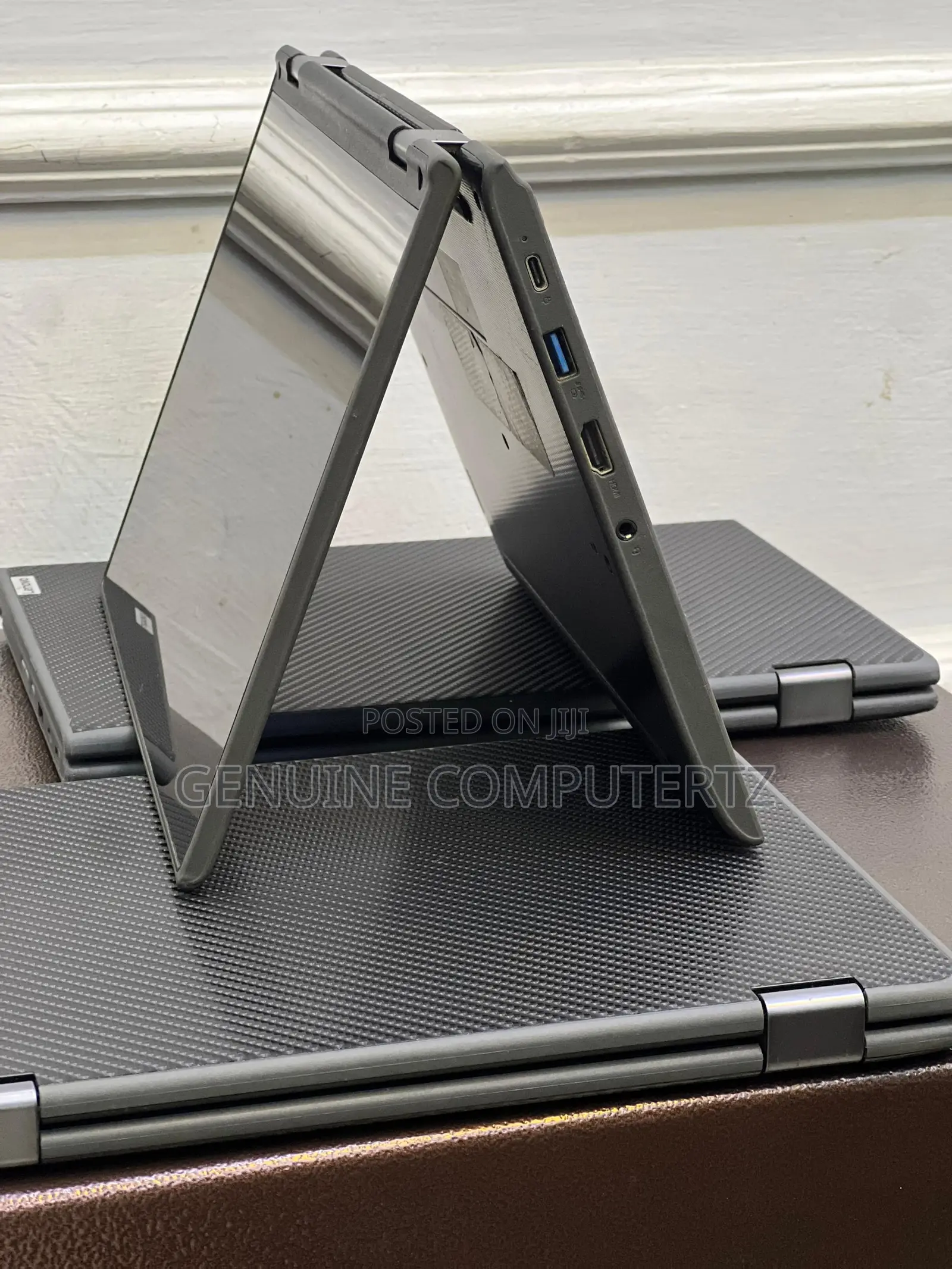 Laptop Lenovo 300e 4GB Intel Pentium SSD 128GB