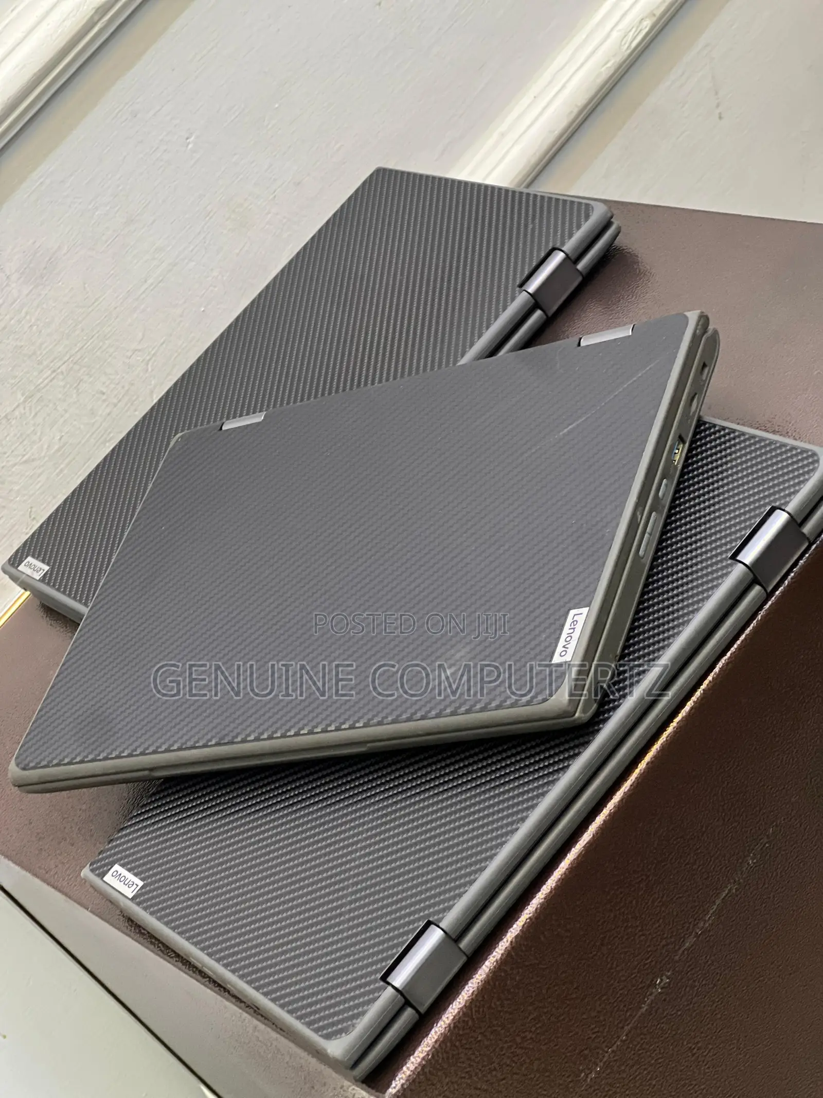 Laptop Lenovo 300e 4GB Intel Pentium SSD 128GB