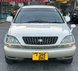 Toyota Harrier 1999 White