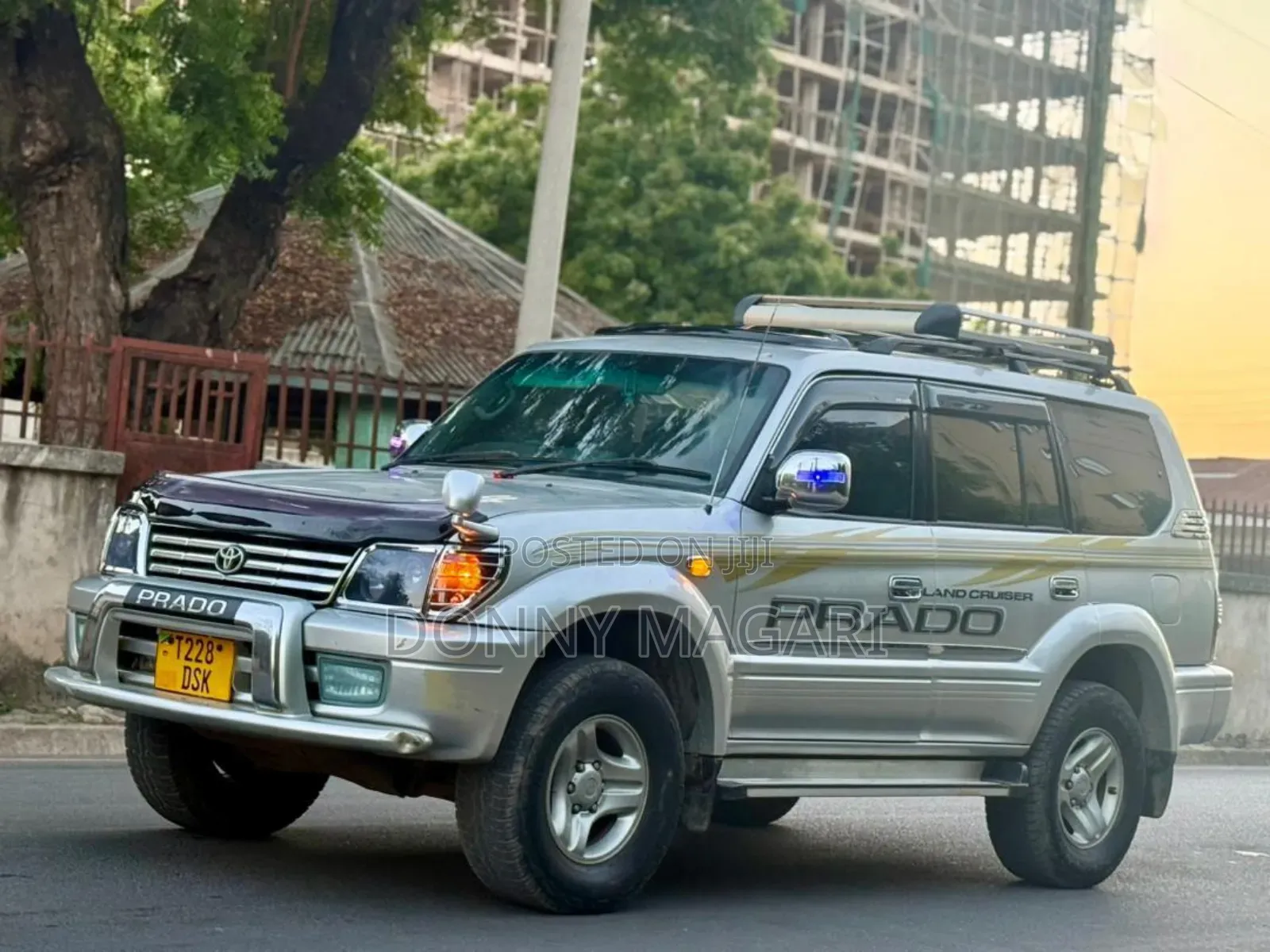 Toyota Land Cruiser Prado 2002 Silver
