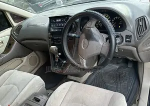 Toyota Harrier 1999 White