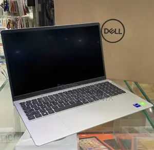 New Laptop Dell Inspiron 15 3531 16GB Intel Core I5 SSD 512GB
