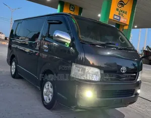 Toyota HiAce 2005 Black