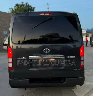 Toyota HiAce 2005 Black