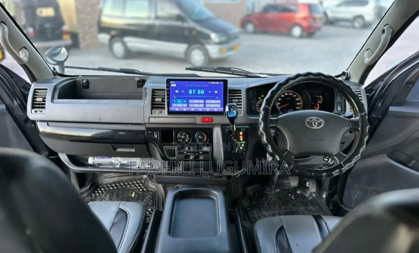 Toyota HiAce 2005 Black