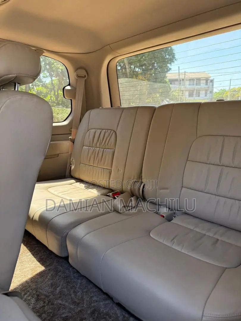 Toyota Land Cruiser 2003 White